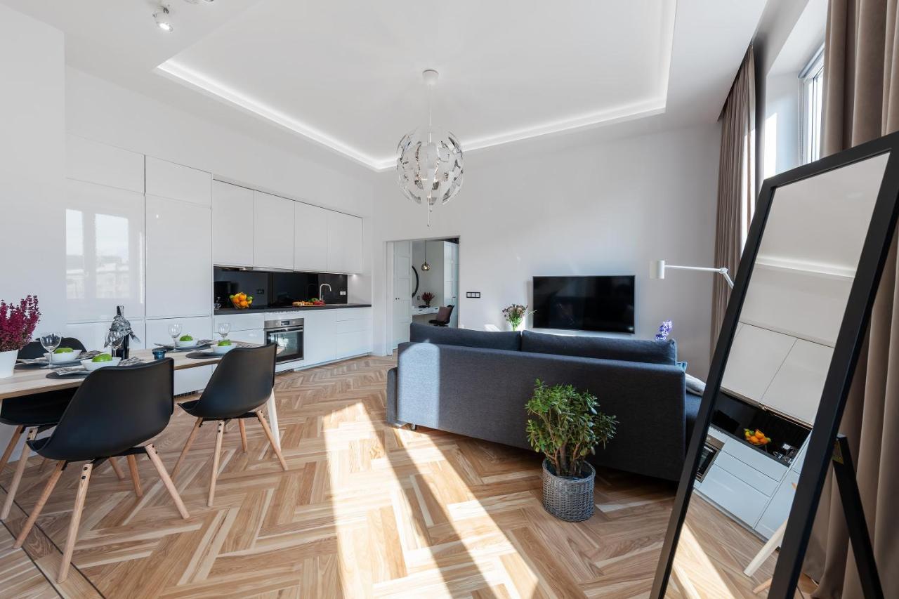 Marszalkowska Center Serviced Apartments Warsaw Exterior photo